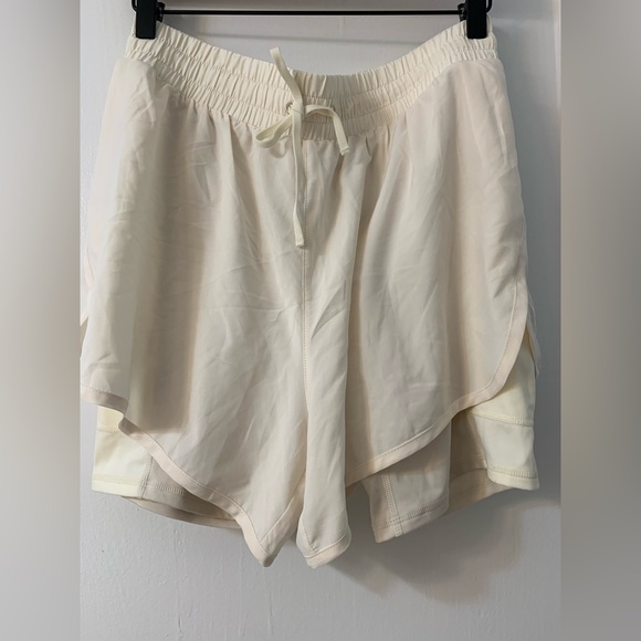 Sloane Run Short - Picture 2 of 5